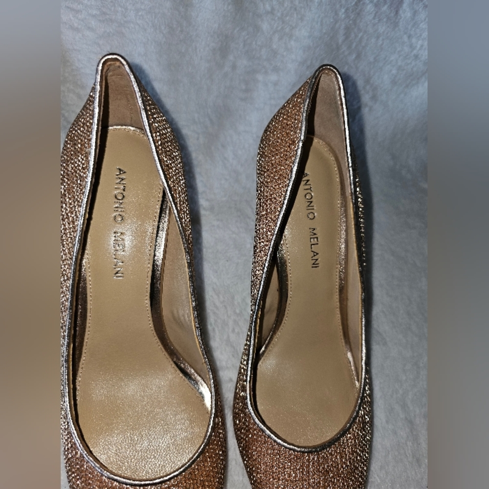 Antonio Melani heels size 8.5 gold - Picture 2 of 6